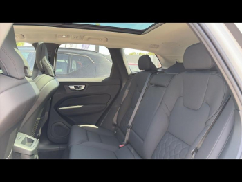 Photo 6 du bon plan VOLVO XC60 T6 Hybride Rechargeable 253 + 145ch Ultra Style Dark Geartronic 8 AWD occasion à 69900 €