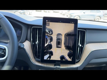 Photo 21 du bon plan VOLVO XC60 T6 Hybride Rechargeable 253 + 145ch Ultra Style Dark Geartronic 8 AWD occasion à 69900 €