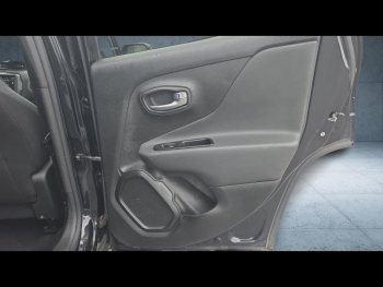 Photo 24 du bon plan JEEP Renegade 1.6 MultiJet 120ch Brooklyn Edition MY20 occasion à 17490 €