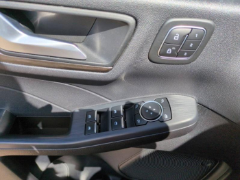 Photo 16 du bon plan FORD Kuga 2.5 Duratec 190ch FHEV E85 Vignale BVA occasion à 25900 €