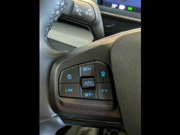 Photo 22 du bon plan FORD Mustang Mach-E 269ch Standard Range 72,6kWh Mach-E Propulsion occasion à 32900 €
