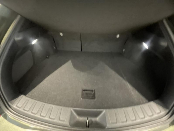 Photo 9 du bon plan LEXUS UX 250h 2WD Premium Edition MY22 occasion à 24490 €