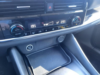 Photo 16 du bon plan NISSAN Qashqai 1.3 Mild Hybrid 158ch N-Connecta Xtronic occasion à 20490 €