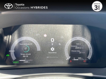 Photo 14 du bon plan TOYOTA C-HR 1.8 Hybride 140ch Dynamic NG23 occasion à 25490 €