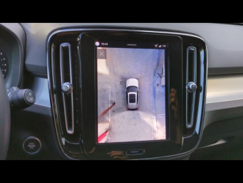 Photo 36 du bon plan VOLVO XC40 B3 163ch Ultra DCT 7 occasion à 38990 €