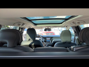 Photo 9 du bon plan VOLVO V60 T6 AWD 253+145ch Plus Style Dark Geartronic 8 occasion à 61900 €