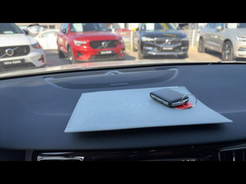 Photo 19 du bon plan VOLVO V60 T6 AWD 253+145ch Plus Style Dark Geartronic 8 occasion à 61900 €