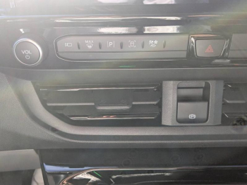 Photo 21 du bon plan FORD Transit Custom Fg VUL 320 L1H1 2.0 EcoBlue 170ch Cabine Approfondie Sport BVA8 occasion à 42320 €