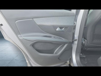 Photo 14 du bon plan PEUGEOT 3008 1.2 PureTech 130ch S&S Allure Pack occasion à 18900 €