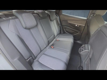 Photo 17 du bon plan PEUGEOT 3008 1.2 PureTech 130ch S&S Allure Pack occasion à 18900 €