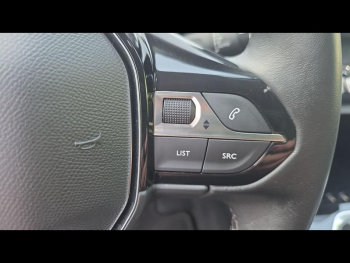 Photo 30 du bon plan PEUGEOT 3008 1.2 PureTech 130ch S&S Allure Pack occasion à 18900 €