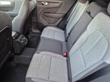 Photo 5 du bon plan VOLVO XC40 B3 163ch Black Edition DCT 7 occasion à 42990 €