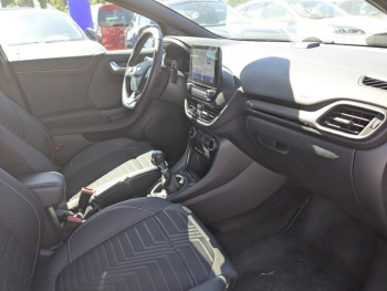 Photo 11 du bon plan FORD Puma 1.0 Flexifuel 125ch S&S mHEV ST-Line X Vivid Ruby Edition occasion à 22990 €