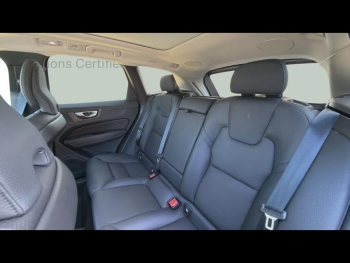 Photo 6 du bon plan VOLVO XC60 T6 AWD 253 + 145ch Plus Style Dark Geartronic occasion à 44900 €
