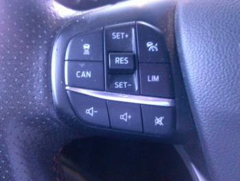 Photo 18 du bon plan FORD Focus 1.0 EcoBoost 125ch ST-Line occasion à 11900 €