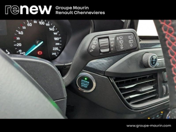 Photo 18 du bon plan FORD Focus 1.0 EcoBoost 125ch ST-Line 96g occasion à 12999 €