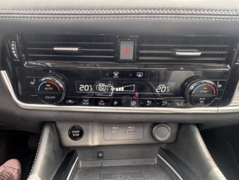 Photo 27 du bon plan NISSAN X-Trail e-4orce 213ch Tekna occasion à 30990 €