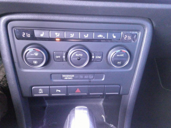 Photo 8 du bon plan VOLKSWAGEN Coccinelle Cabriolet 1.4 TSI 150ch BlueMotion Technology Couture Exclusive DSG7 occasion à 19900 €