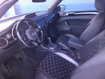 Photo 15 du bon plan VOLKSWAGEN Coccinelle Cabriolet 1.4 TSI 150ch BlueMotion Technology Couture Exclusive DSG7 occasion à 19900 €