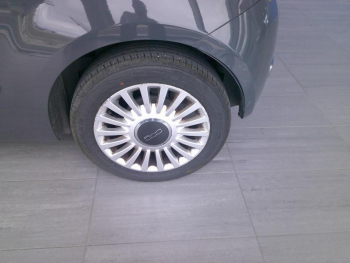Photo 17 du bon plan FIAT 500 1.2 8v 69ch S&S Lounge occasion à 6900 €
