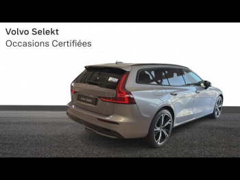 Photo 3 du bon plan VOLVO V60 B4 197ch Plus Style Dark DCT 7 occasion à 47990 €