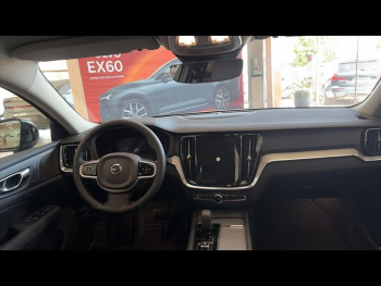 Photo 4 du bon plan VOLVO V60 B4 197ch Plus Style Dark DCT 7 occasion à 47990 €