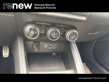 Photo 23 du bon plan RENAULT Clio 1.6 E-Tech hybride 145ch Engineered occasion à 18600 €