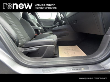 Photo 26 du bon plan RENAULT Clio 1.6 E-Tech hybride 145ch Engineered occasion à 18600 €
