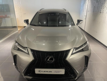 Photo 2 du bon plan LEXUS UX 300h F SPORT Design 2WD occasion à 31990 €