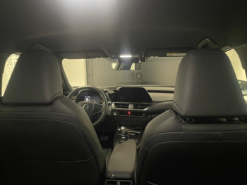 Photo 14 du bon plan LEXUS UX 300h F SPORT Design 2WD occasion à 31990 €