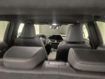 Photo 15 du bon plan LEXUS UX 300h F SPORT Design 2WD occasion à 31990 €
