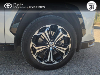 Photo 16 du bon plan TOYOTA RAV4 2.5 Hybride Rechargeable 306ch Collection AWD-i MY24 occasion à 42990 €