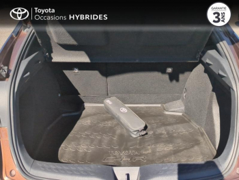 Photo 10 du bon plan TOYOTA C-HR 122h Distinctive 2WD E-CVT RC18 occasion à 17990 €