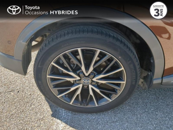 Photo 16 du bon plan TOYOTA C-HR 122h Distinctive 2WD E-CVT RC18 occasion à 17990 €