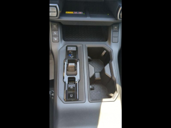 Photo 28 du bon plan TOYOTA RAV4 2.5 Hybride 185ch Lounge 2WD NG occasion à 51490 €
