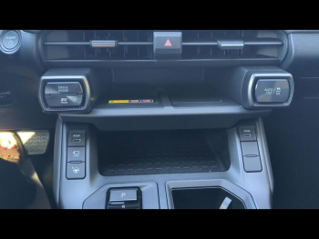 Photo 29 du bon plan TOYOTA RAV4 2.5 Hybride 185ch Lounge 2WD NG occasion à 51490 €