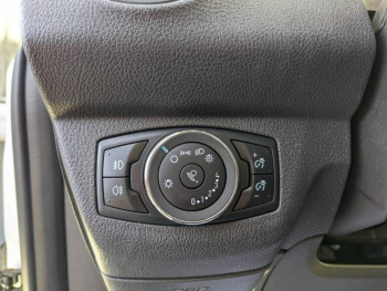 Photo 18 du bon plan FORD Transit Courier VUL 1.0E 100ch Stop&Start Trend occasion à 11590 €