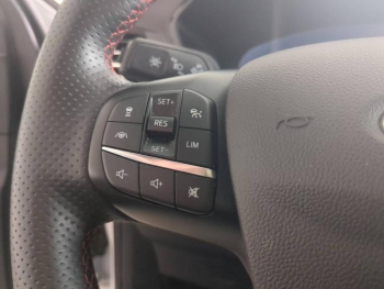 Photo 18 du bon plan FORD Kuga 2.5 Duratec 190ch FHEV ST-Line X BVA occasion à 21900 €