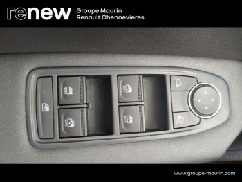 Photo 16 du bon plan RENAULT Captur 1.6 E-Tech hybride 145ch Business -21 occasion à 18490 €