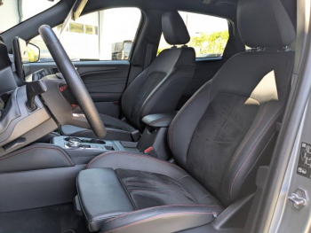 Photo 18 du bon plan FORD Kuga 2.5 Duratec 243ch Hybride Rechargeable ST-Line X Powershift occasion à 34900 €
