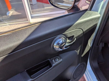 Photo 9 du bon plan FIAT 500 1.0 70ch BSG S&S Dolcevita occasion à 12990 €
