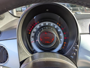 Photo 11 du bon plan FIAT 500 1.0 70ch BSG S&S Dolcevita occasion à 12990 €