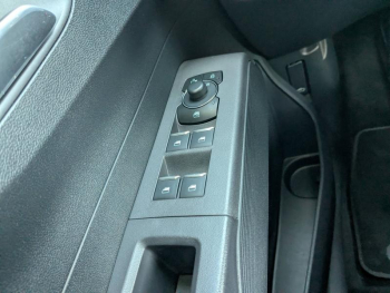 Photo 9 du bon plan FORD Tourneo Courier 1.0 EcoBoost 125ch S&S Titanium occasion à 23290 €