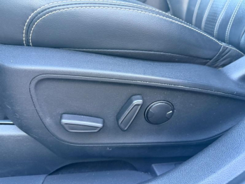Photo 12 du bon plan FORD Kuga 2.5 Duratec 190ch FHEV E85 Vignale BVA occasion à 22900 €