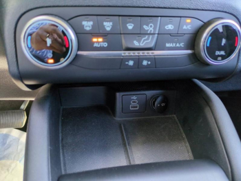 Photo 11 du bon plan FORD Kuga 2.5 Duratec 190ch FHEV E85 Titanium BVA occasion à 24900 €