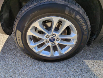 Photo 27 du bon plan FORD Kuga 2.5 Duratec 190ch FHEV E85 Titanium BVA occasion à 24900 €