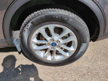 Photo 28 du bon plan FORD Kuga 2.5 Duratec 190ch FHEV E85 Titanium BVA occasion à 24900 €