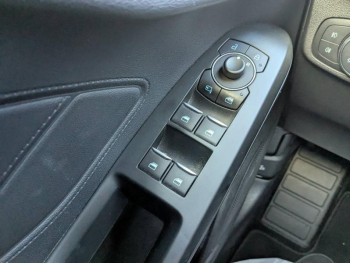 Photo 16 du bon plan FORD Focus 1.0 Flexifuel mHEV 125ch Titanium Style occasion à 17990 €