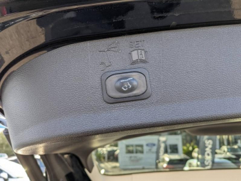 Photo 26 du bon plan FORD Kuga 1.5 Flexifuel-E85 150ch Stop&Start Vignale 4x2 BVA Euro6.2 occasion à 18580 €