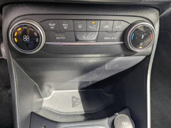 Photo 17 du bon plan FORD Fiesta 1.0 Flexifuel 95ch Titanium Business 5p occasion à 15990 €